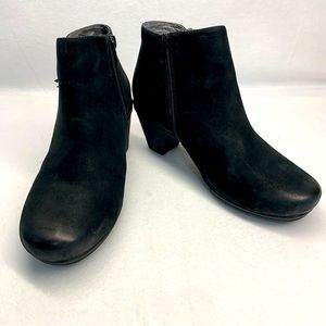 Abeo ankle boot. Sueded black leather size 7 1/2